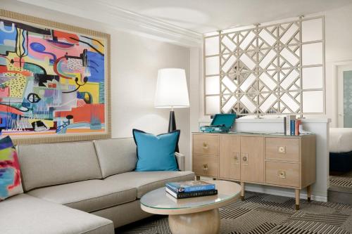 Le Parc Suite Hotel - image 12