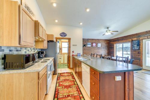 Charming Duplex with Patio 12 Mi to Grand Targhee!