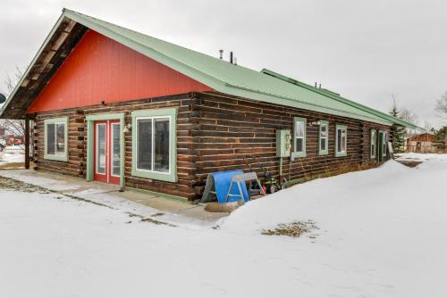 Charming Duplex with Patio 12 Mi to Grand Targhee!