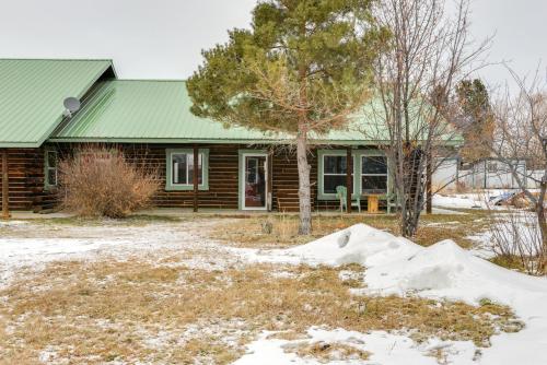 Charming Duplex with Patio 12 Mi to Grand Targhee!