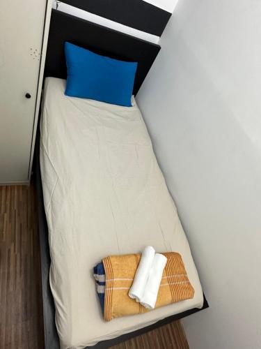 Fancy Partition Room Near Mashreq Metro / SZ Road - image 8