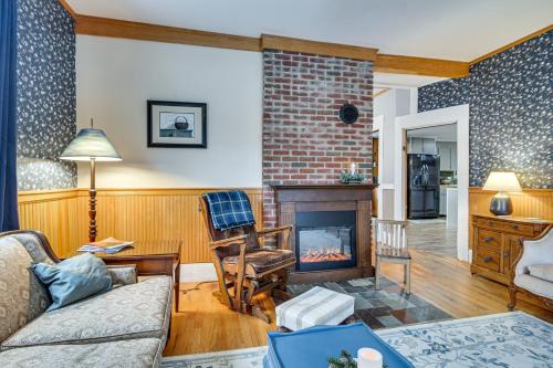 Charming Wilton Vacation Rental with Fire Pit