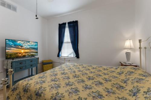 Cute 2 Bedroom Condo in a Great Location in Wildwood, USA