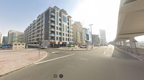 Comfortable Partition Room Near Mashreq Metro - image 2
