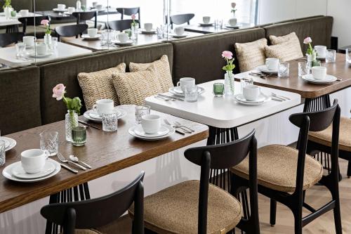 Best Western Paris Gare Saint Lazare - image 11