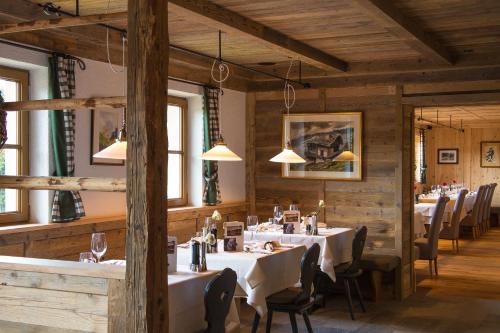 51969660 Dolomites Living Hotel Tirler