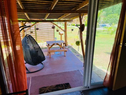 Bungalow KURA in เตแน