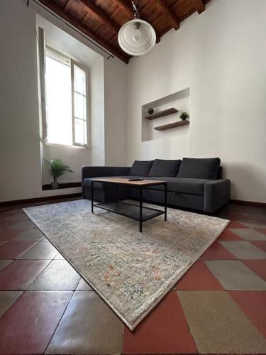 Historic Apartment Via dei Coronari, Piazza Navona, Rome (photo 2)