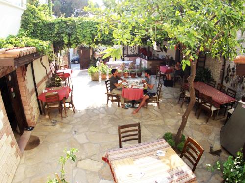Garden, Tuncay Pension in Selcuk
