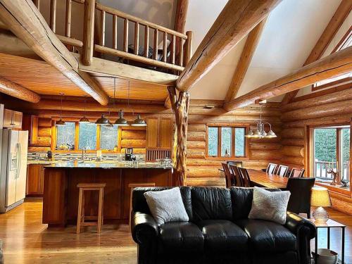 Chapel Forest Cabin in Munising Township (MI)