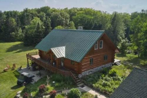 Chapel Forest Cabin in Munising Township (MI)
