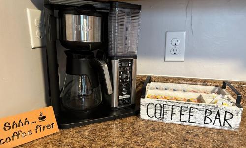 *Cozy, Convenient Boston. Indulge, you deserve it* *Cozy, Convenient Boston. Indulge, you deserve it*