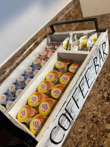 *Cozy, Convenient Boston. Indulge, you deserve it* *Cozy, Convenient Boston. Indulge, you deserve it*