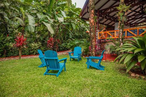 Luxury Cabin with Jacuzzi and Pool in La Fortuna