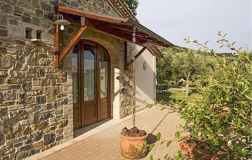 Cozy Home In Montebuono With Kitchen