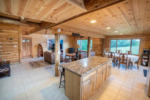 Keystone Lodge - Private Log Home