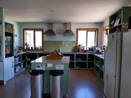 อาหารและเครื่องดื่ม, Eden's Edge Eco Lodge in โมตูเอก้า