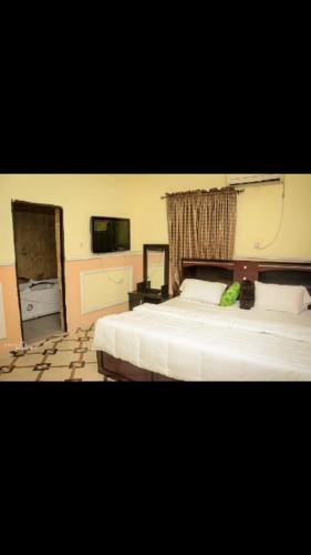 1 twin bed