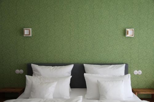 Double Room - Green