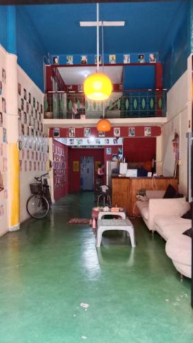 Banphe​ Hostel near Ban Phe Market