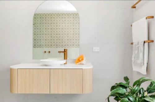 Ocean Lake Oasis in Terrigal