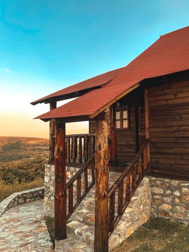 . Cabañas y Venados Omega Ranch