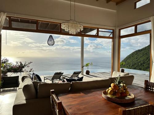 Infinity Luxury Villa - Stunning Sea and Piton Views in Fond Doux