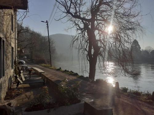 Pieds dans l'eau Private Wellness Bordure de Meuse