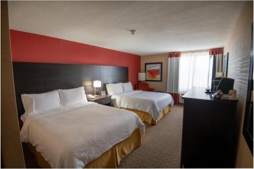 Holiday Inn Express Hotel & Suites Chatham South, an IHG Hotel