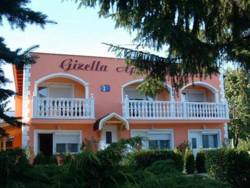 Gizella Apartmanhaus, Unterkunft in Bük