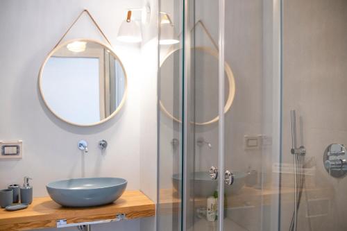 Double Room with Balcony image 1