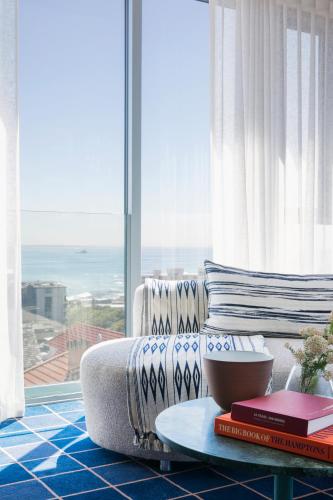 Home Suite Hotels Sea Point - image 5