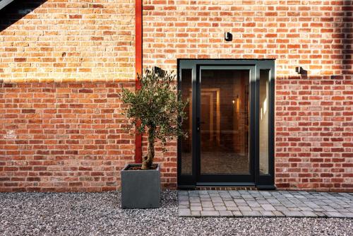 Pigeon House - Renovated barn with hot tub and private garden