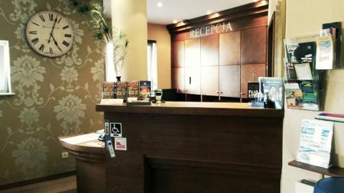 Grot Hotel - image 13