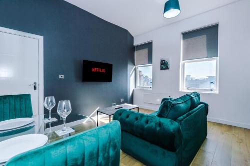 Stylish Apartment located in the City Centre of Liverpool - Web-exclusive offers at a-kapartments, Liverpool