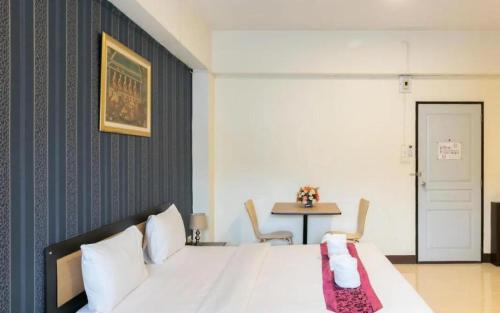 B9 Airport Resident - image 14