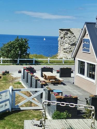 Pakri Parun Pakri Parun