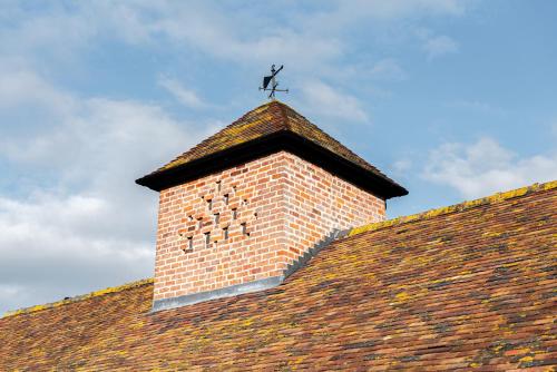 Pigeon House - Renovated barn with hot tub and private garden