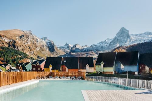 ISKÖ BaseCamp & Hôtel, Col d'Aubisque - Hôtel - Eaux-Bonnes