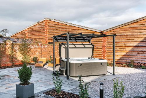 Pigeon House - Renovated barn with hot tub and private garden