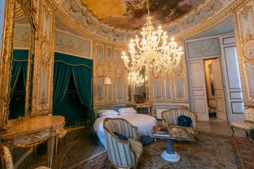 Superior King Room image 1