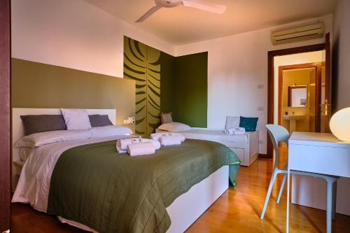 One-Bedroom Apartment image 10