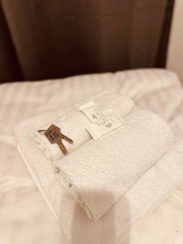 Single Room with Shower image 3