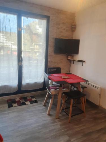 appartement station Risoul 1850 pied des pistes LE VILLARET 2
