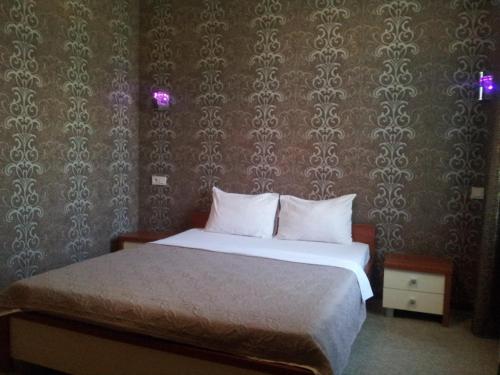 Noy Hotel