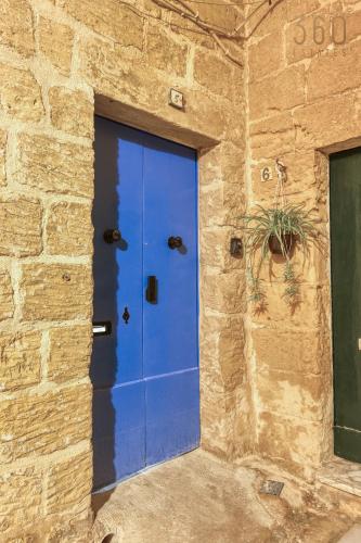 The Blue Village Suites by 360 Estates 2