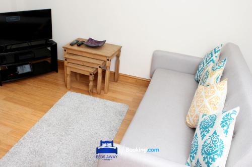 HOUSE Close to Oxford Science Park Littlemore with garden and free parking - image 6