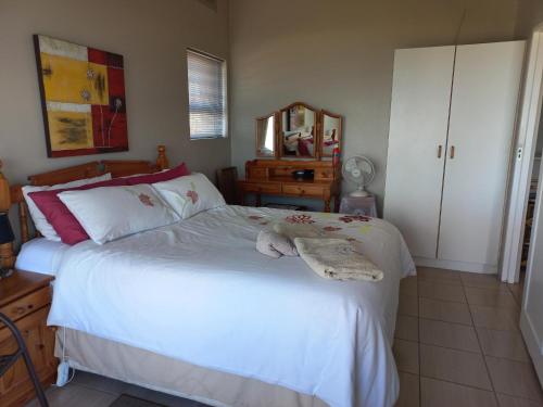 The Sparrow's Nest Beach-Front Self-catering The Sparrow's Nest Beach-Front Self-catering