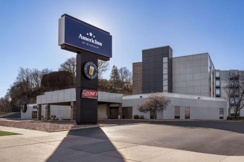 AmericInn by Wyndham Rochester Near Mayo Clinic