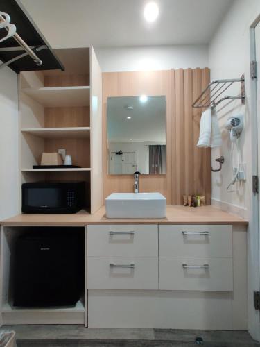 San Francisco Inn near The Castro